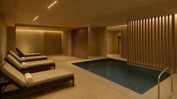 Couples treatment room(s), body treatments, aromatherapy, body scrubs