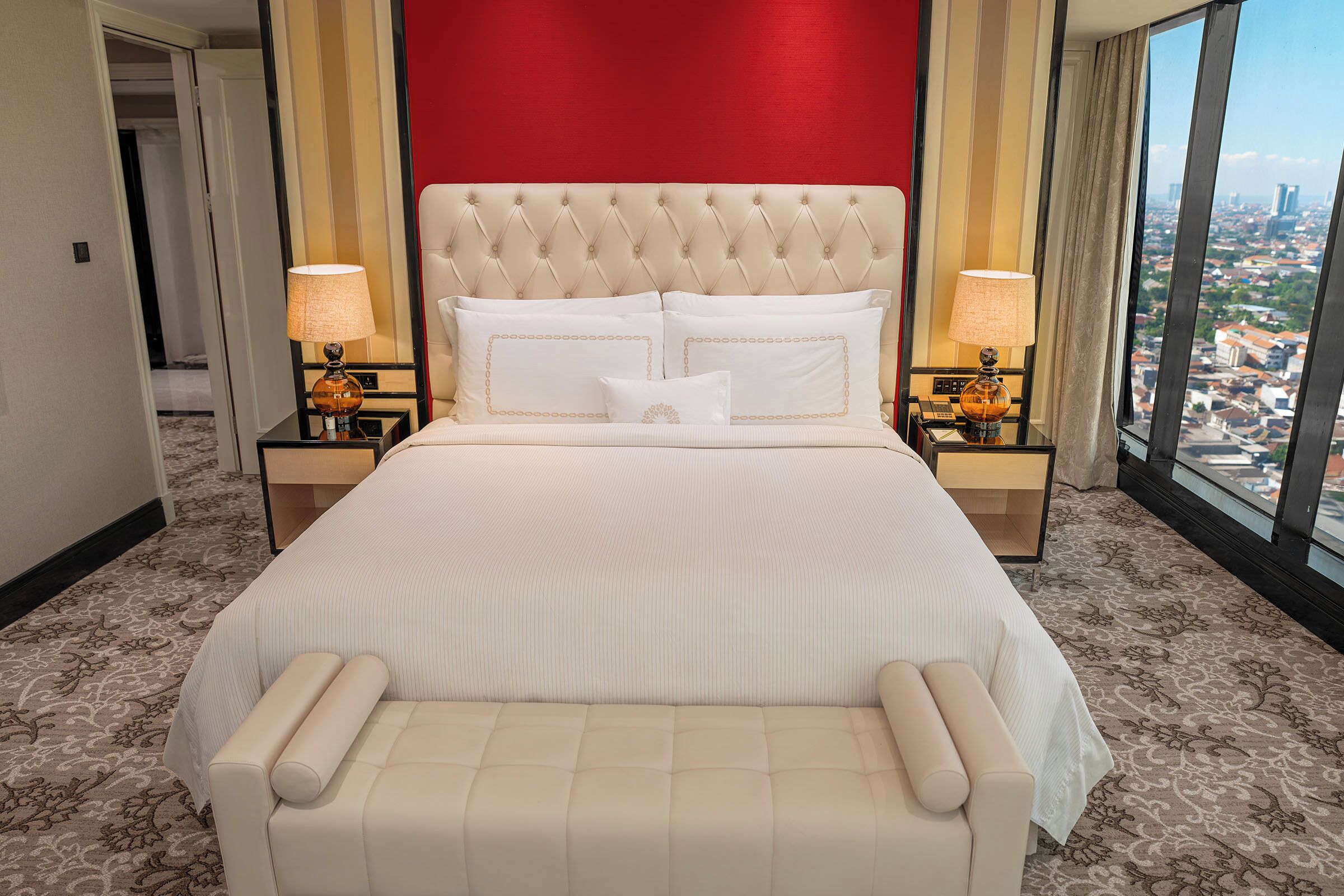 Suite Luxe, 1 très grand lit, baignoire, vue ville