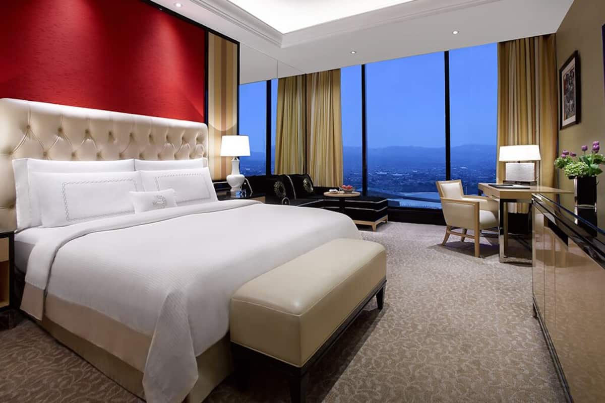 In-room safe, desk, laptop workspace, soundproofing