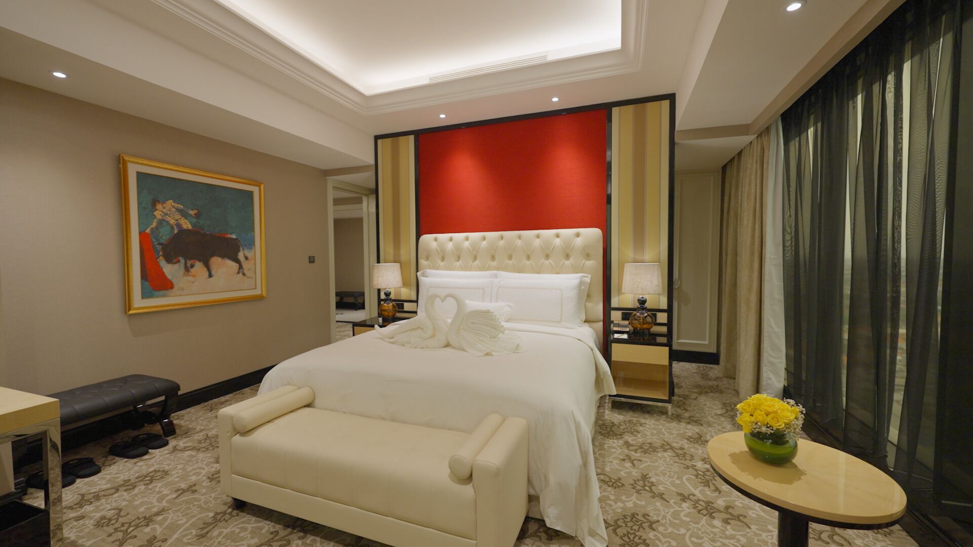 Luxury-Suite, 1 King-Bett und Schlafsofa, Badewanne, Stadtblick | Wohnbereich