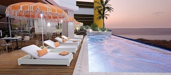 The Trans Luxury Hotel Surabaya