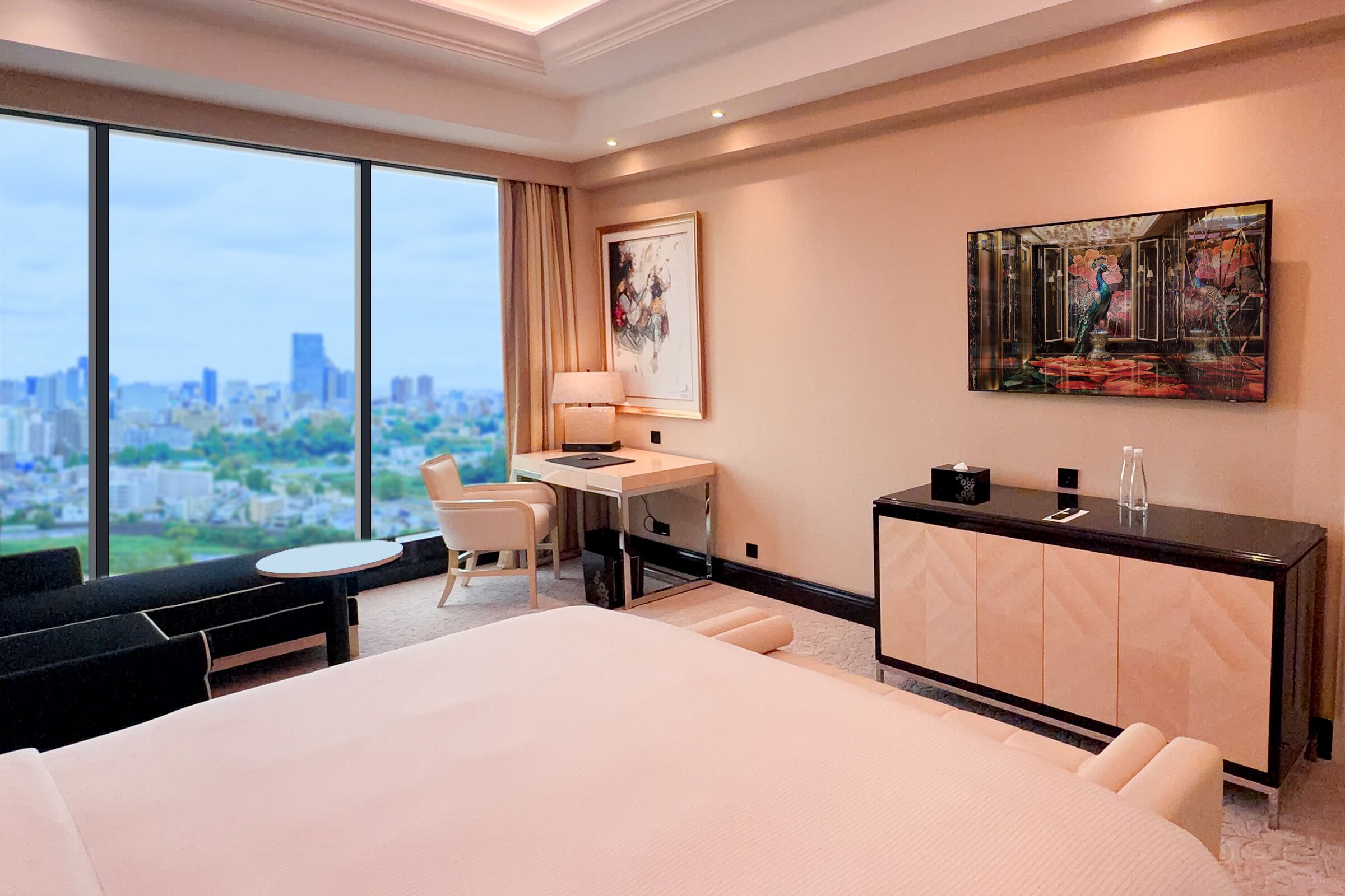 Egyptian cotton sheets, premium bedding, in-room safe, desk