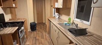 Rubys Place on Lyons Winkups, Towyn, Sleeps 6