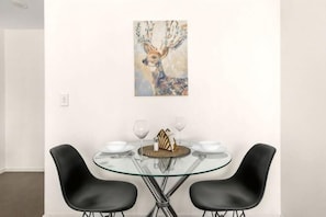 Room - A Stylish Apt, City Views Next To Darling Harbour (Sydney)