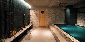 Public bath - R HOTEL RE.OSAKA NAGAI PARK (Osaka)