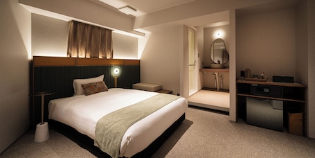 Deluxe Twin Room | In-room safe, desk, blackout curtains, iron/ironing board. R HOTEL RE.OSAKA NAGAI PARK