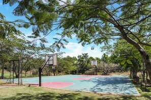 Terrain de basketball