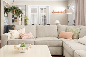 智能电视、壁炉、电子游戏、音乐库