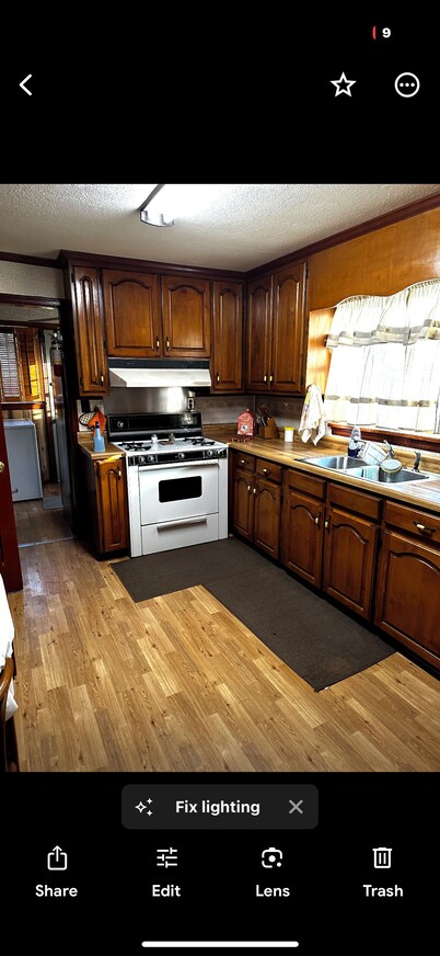 Modern Country Living in Historic Tuskegee in the city Limits.