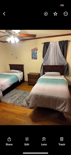 2 chambres, fer et planche à repasser, Wi-Fi, draps fournis