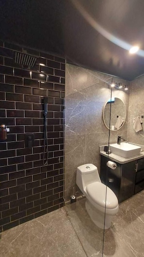 Superior Apartment, Balcony, Mountain View | Bathroom