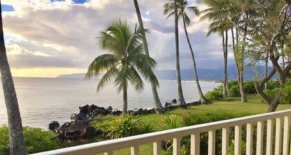 "Waimea Vista," Oceanfront Views, Walk to Beaches