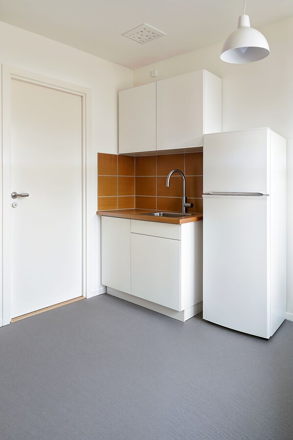 单人房 | 私人厨房 | 大冰箱、微波炉、炉灶、厨具/餐具