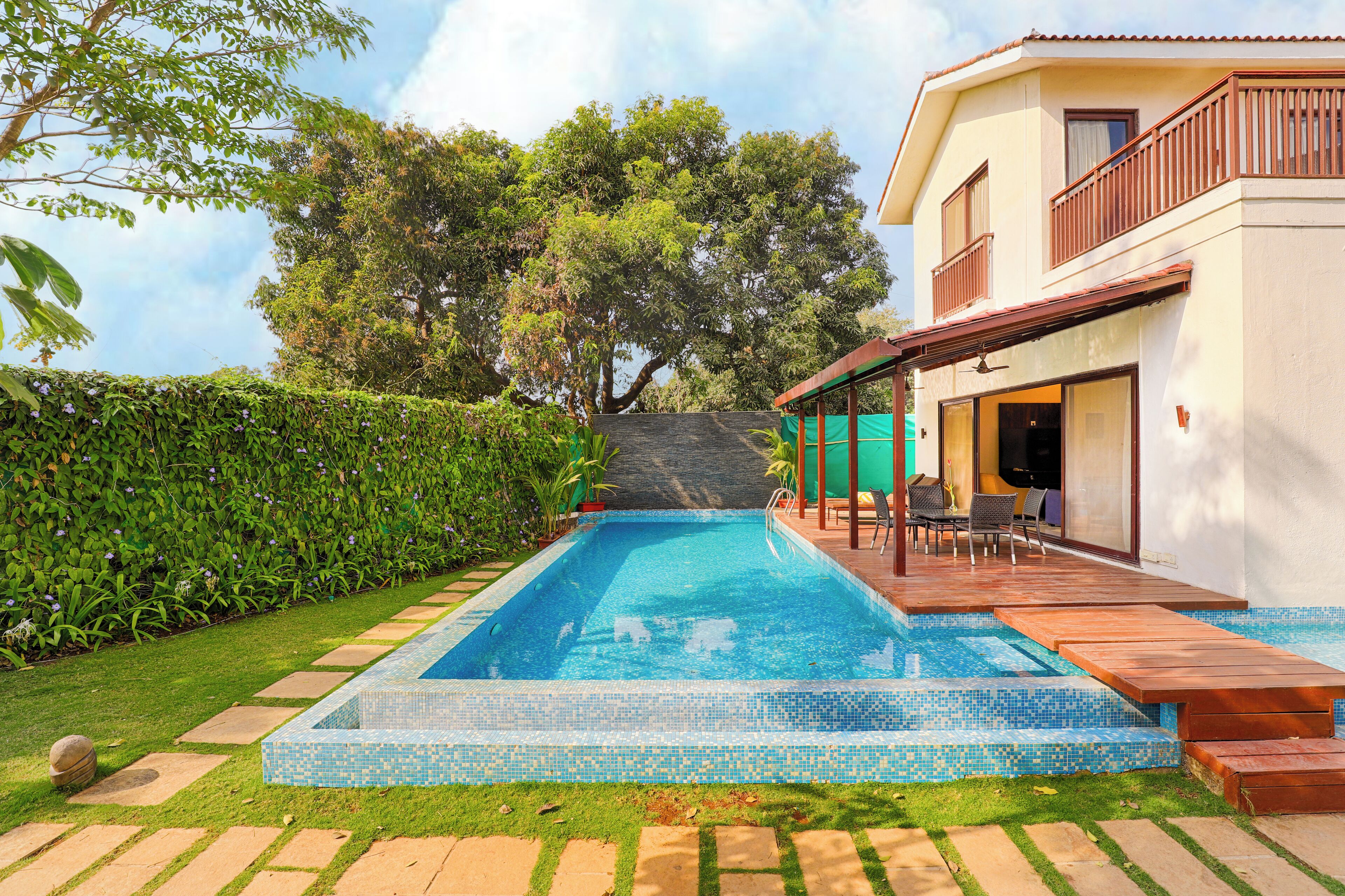 Private pool