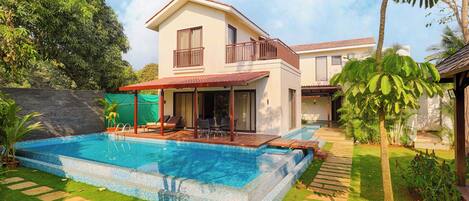 Villa Royal, vistas a la piscina | Piscina privada