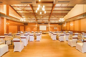 Meeting facility - Tropicana Resort & Spa Alibaug (Alibag)