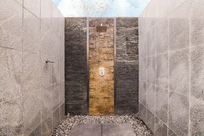 Royal Villa, Pool View | Bilik Mandi | Pengering rambut, tuala disediakan, sabun, syampu 