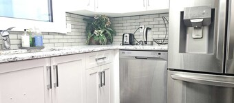 Modern 2BR Haven - Walk to Transit, Dining & Entertainment