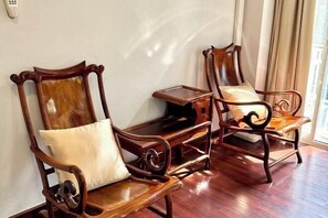 Room - Samsen Suites (Bangkok)