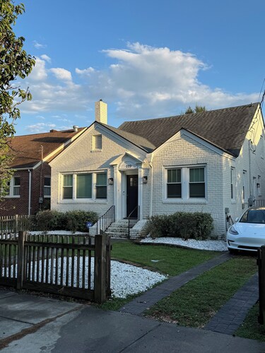 Charming 3-bedroom home in Charleston