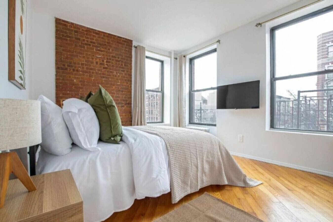 3 bedrooms, iron/ironing board, free WiFi, bed sheets