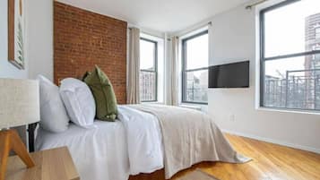 3 bedrooms, iron/ironing board, free WiFi, bed sheets
