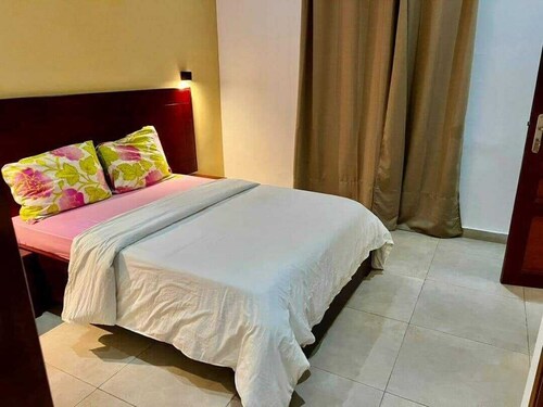 Belle résidence située à 5 minutes de l' aéroport et du Centre Ville.