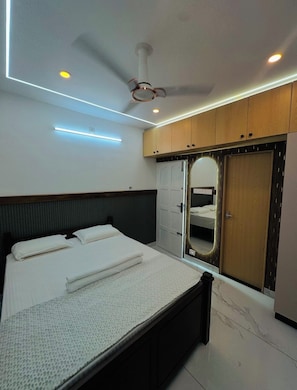 2 Schlafzimmer, Bügeleisen/Bügelbrett, Internetzugang