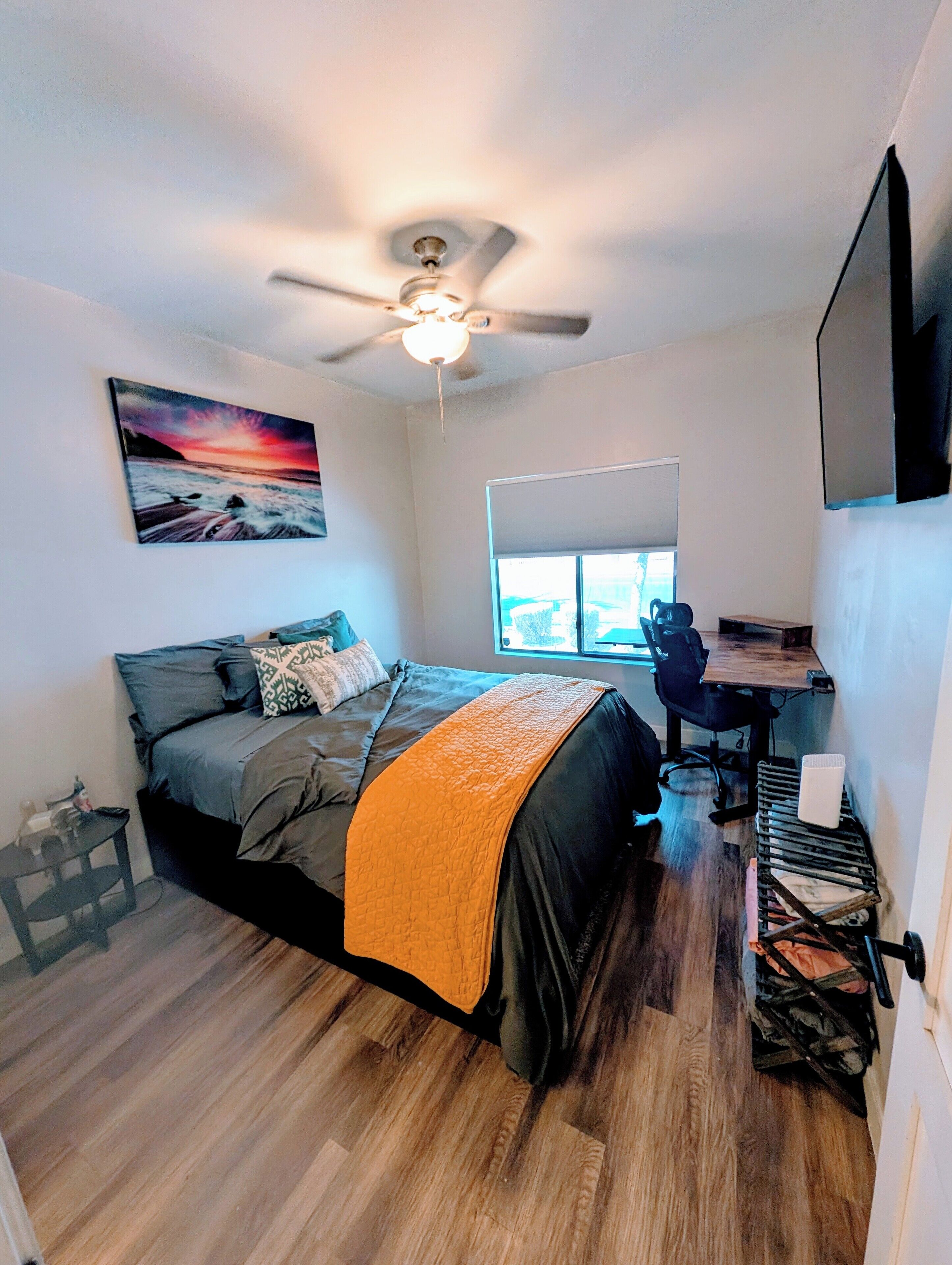 1 habitación, tabla de planchar con plancha, wifi y ropa de cama 