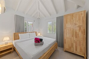 3 Schlafzimmer, Zimmersafe, Bügeleisen/Bügelbrett, WLAN