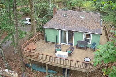 Secluded Cabin Retreat Fire Pit & Nature Near Gettysburg