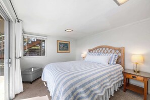 5 bedrooms, iron/ironing board, WiFi, bed sheets