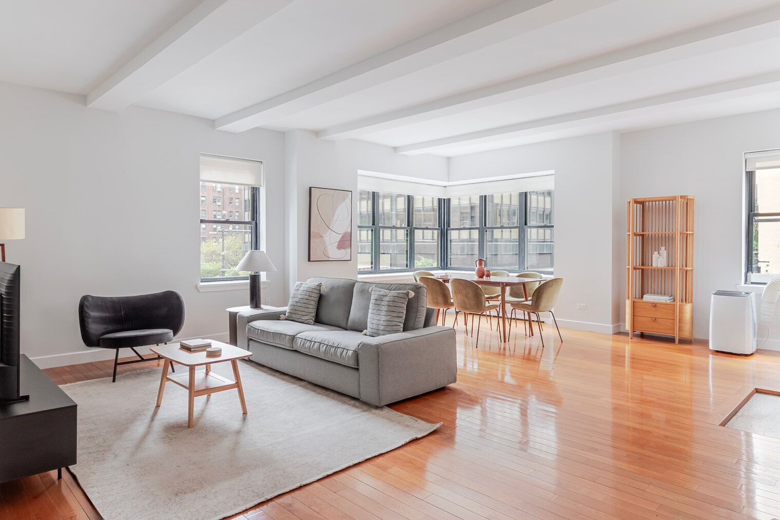 Fernseher, Stereoanlage