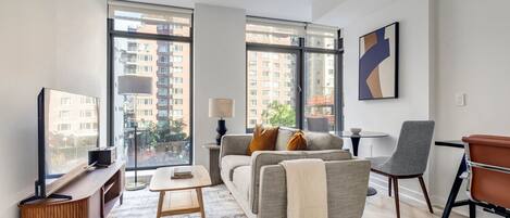 Fernseher, Stereoanlage