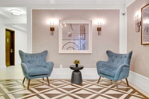 المنشأة من الداخل