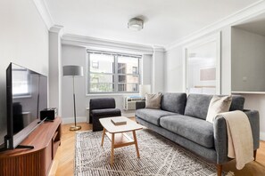 Fernseher, Stereoanlage