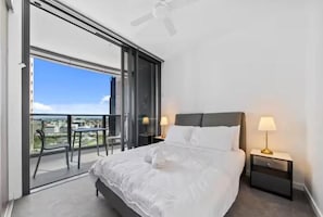Iron/ironing board, WiFi, bed sheets