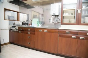 Room - Nishioi House (Tokyo)