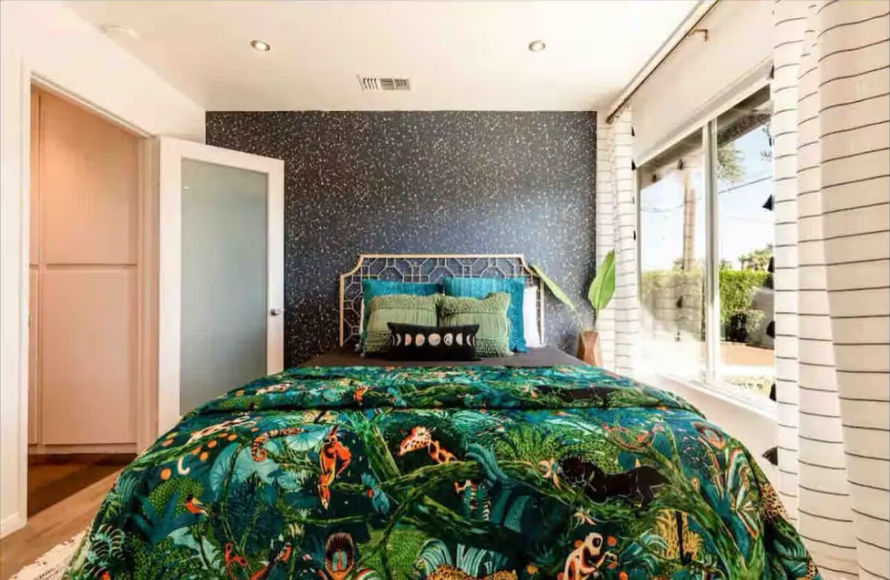 4 室のベッドルーム、アイロン / アイロン台、WiFi、ベッドシーツ