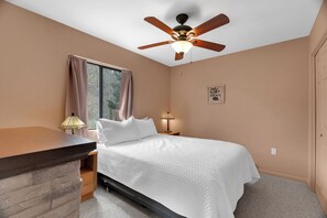 2 bedrooms, bed sheets