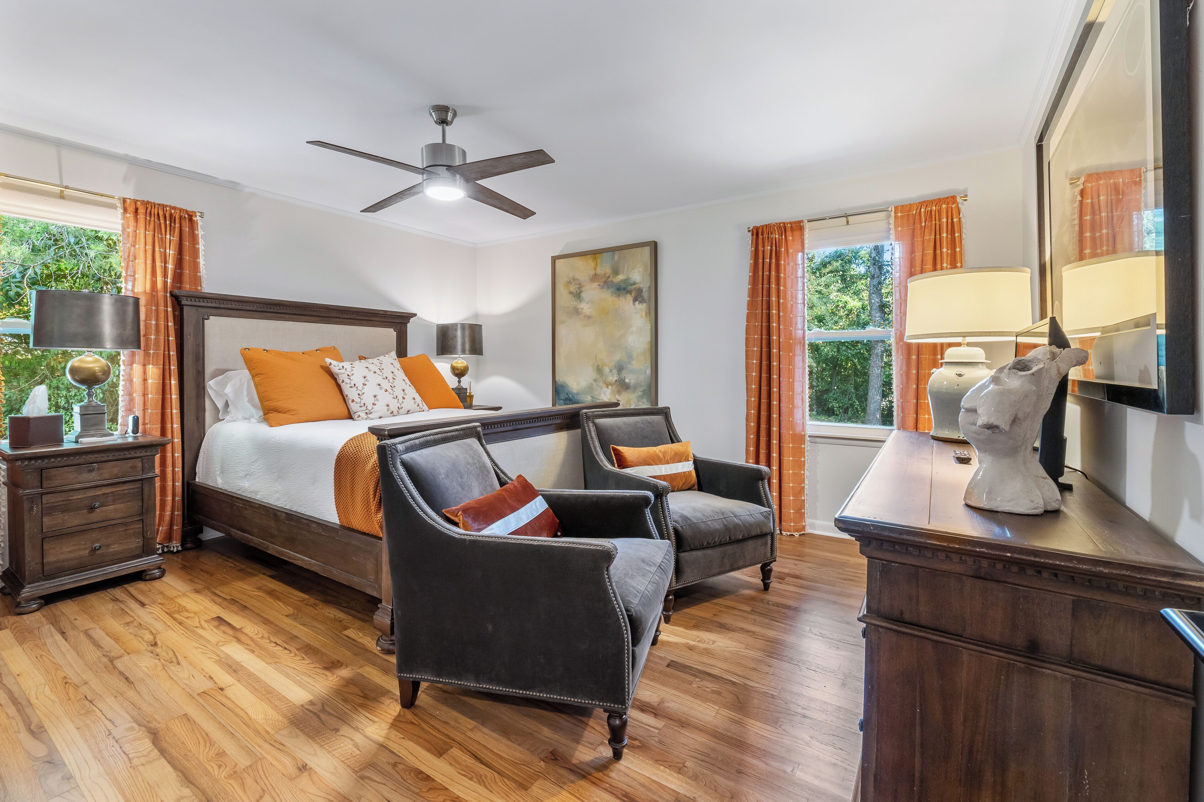 2 slaapkamers, een strijkplank/strijkijzer, wifi, beddengoed