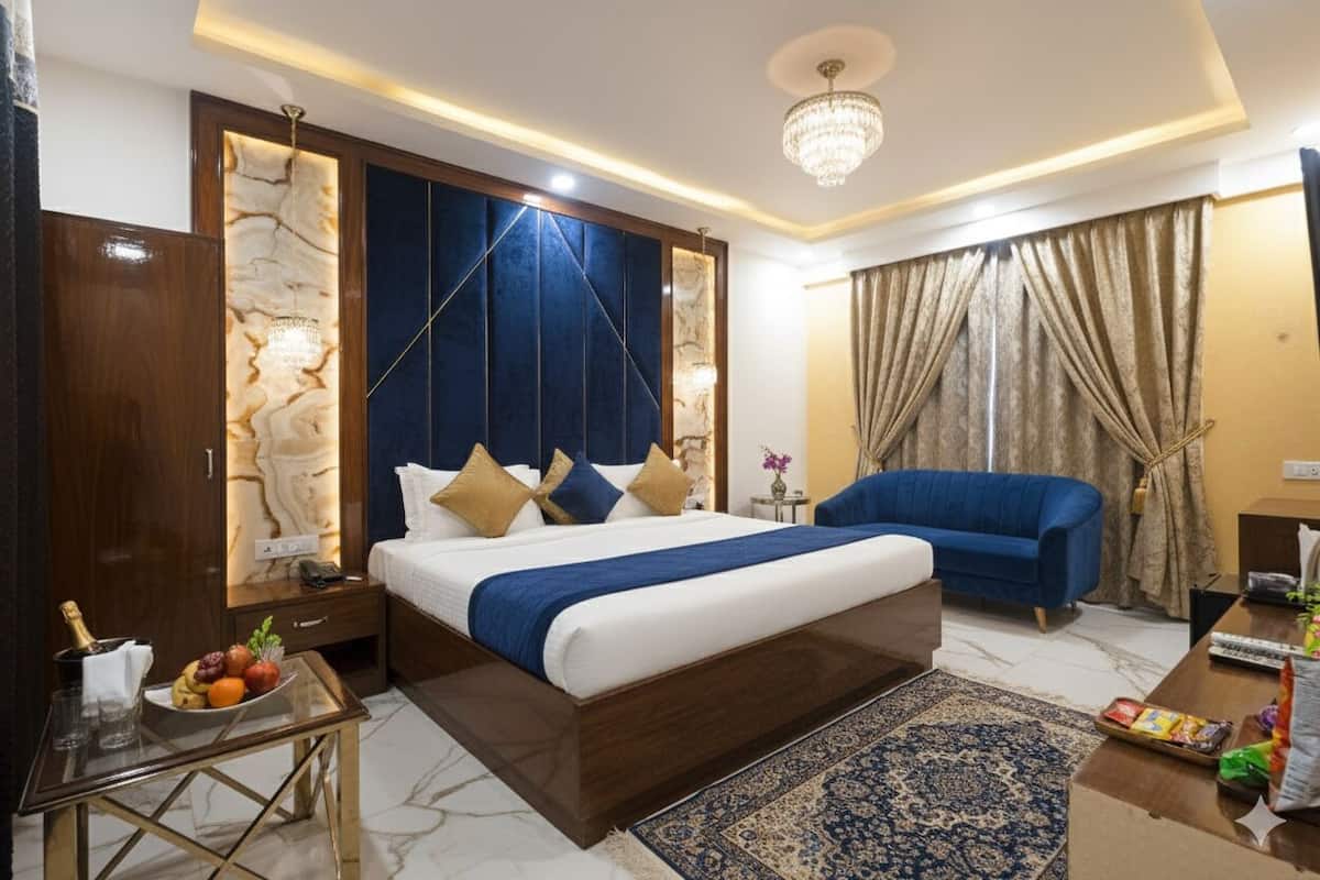 Superior Double Room, Balcony, City View