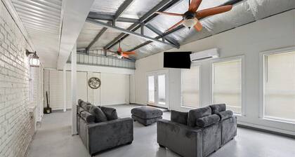 Spacious 5-Bedroom Home in Orange