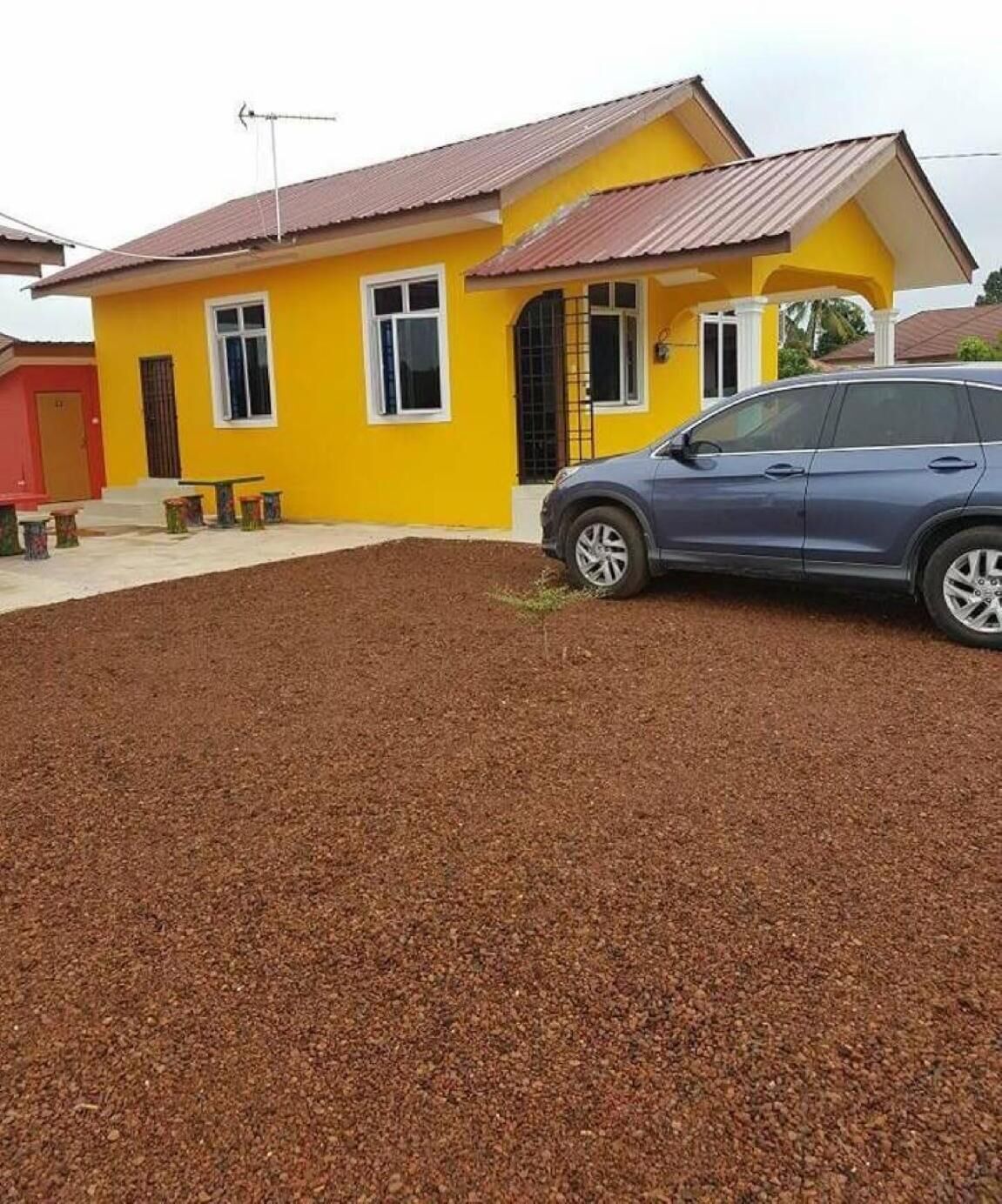 Desk, laptop workspace, free WiFi, bed sheets