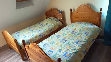 2 chambres, fer et planche Ă repasser, Wi-Fi, draps fournis