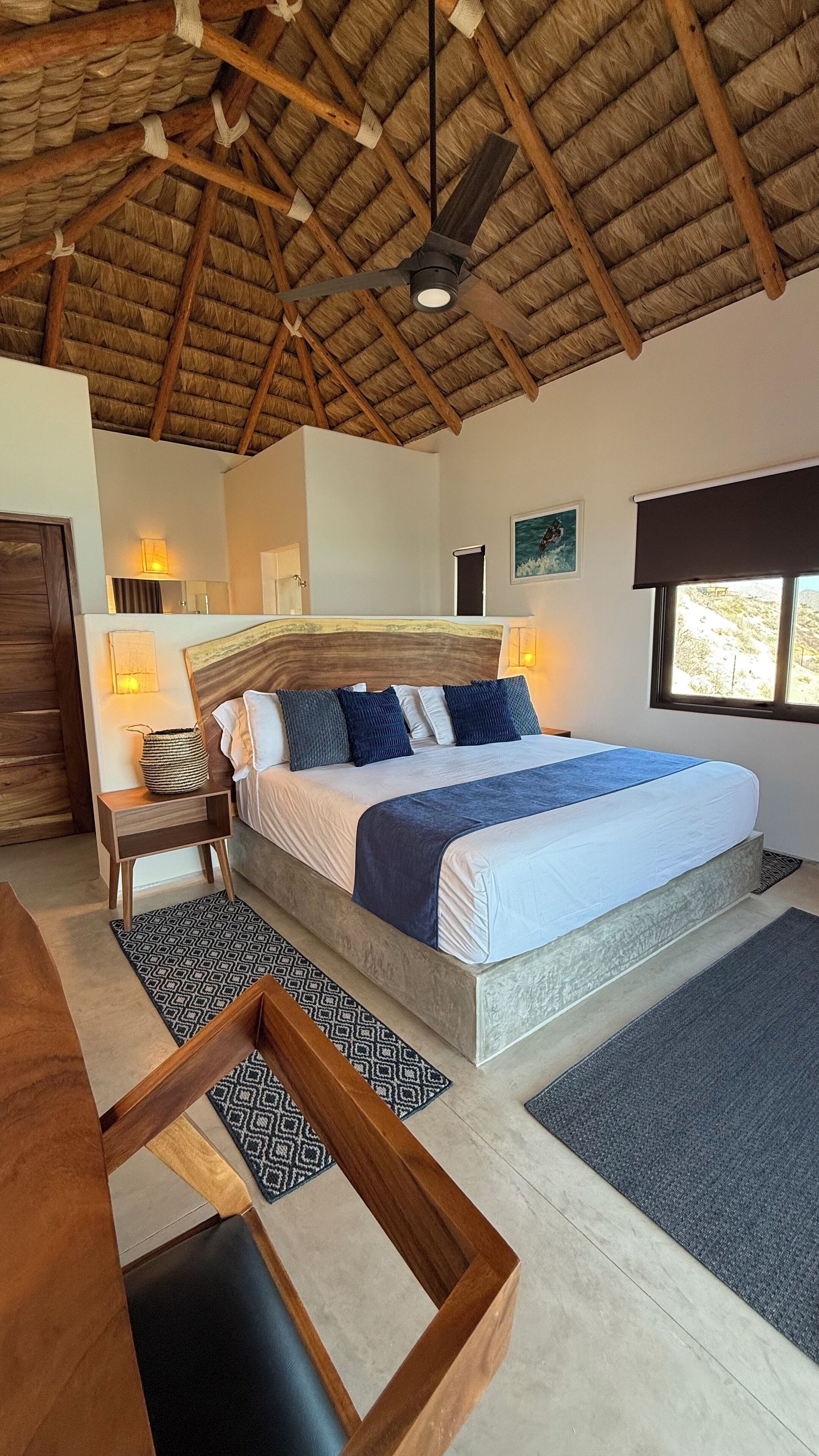 Superior Double Room, Lanai, Sea View | Hypo-allergenic bedding, down comforters, Tempur-Pedic beds