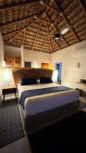 Superior Double Room, Lanai, Sea View | Hypo-allergenic bedding, down comforters, Tempur-Pedic beds