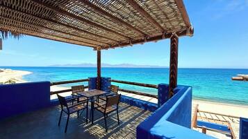 Superior Double Room, Lanai, Sea View | Terrace/patio