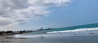 Hermoso departamento 3 min de la playa + piscina + parqueo