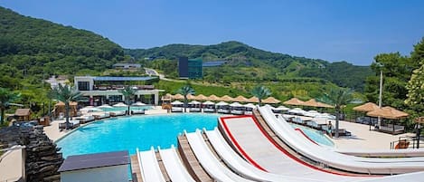 Seasonal outdoor pool